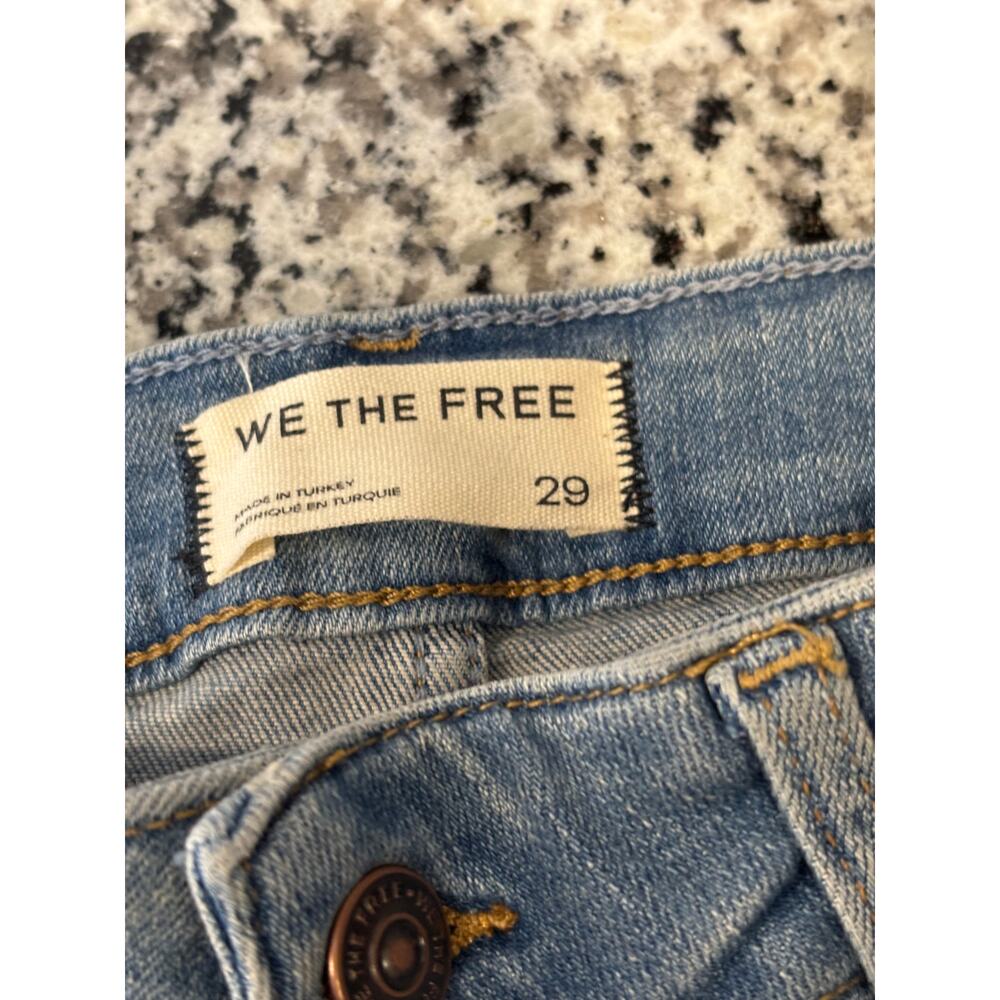 Free People We The Free Dusk to Dawn Crop Jeans 29 Blue Pintuck - Picture 3 of 6